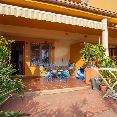 Cozy House, Front, Pool, Wifi *